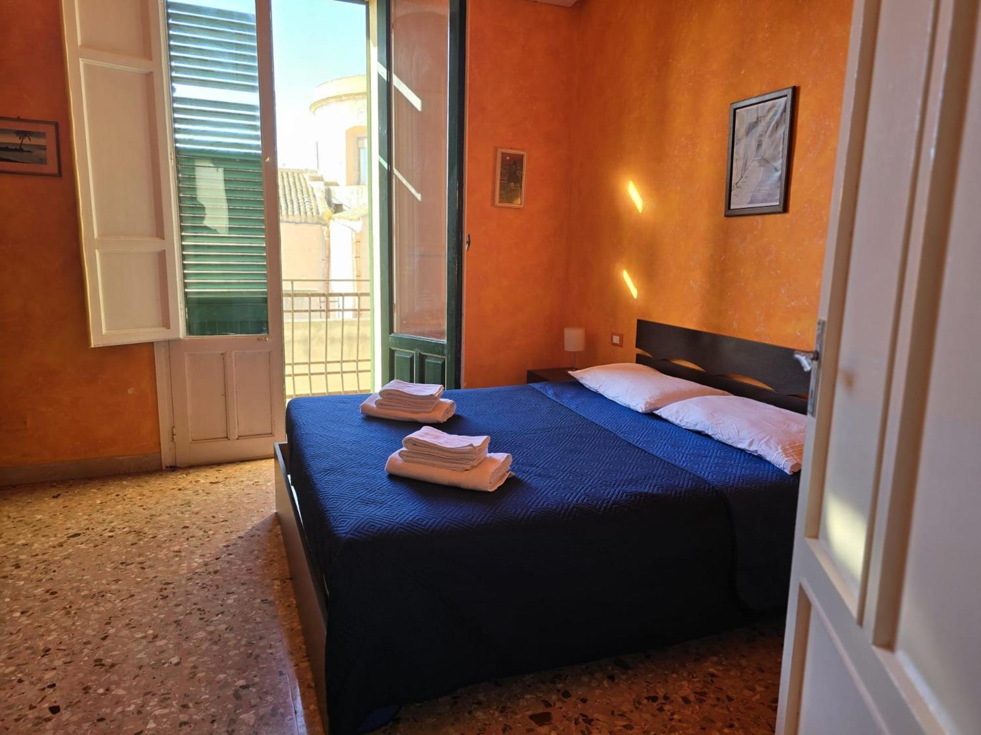 Casa Azzurra Lejlighed Trapani Eksteriør billede